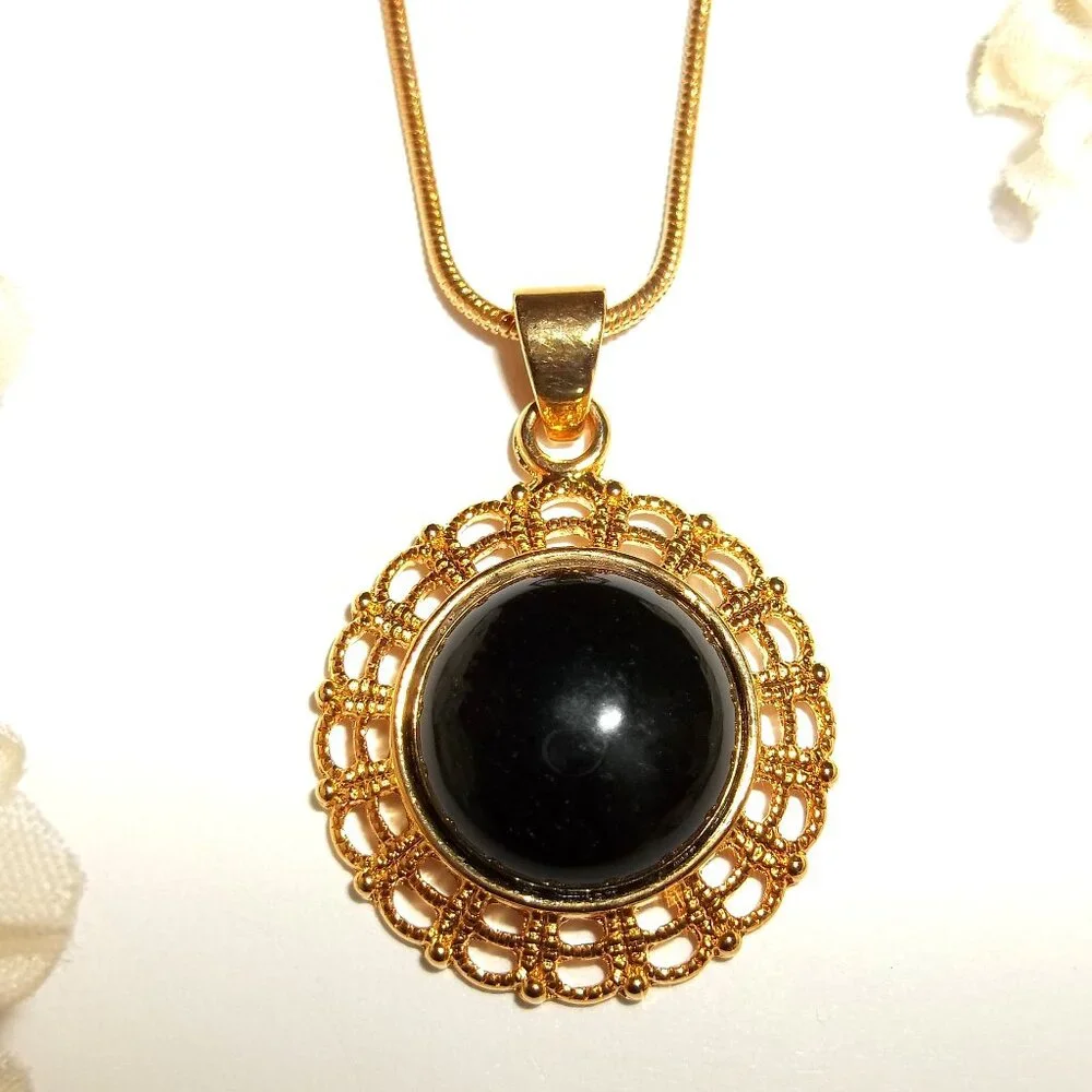 Pendant Charm Necklace Gold Black Faux Onyx Gemstone Circle Fashion Jewelry C978